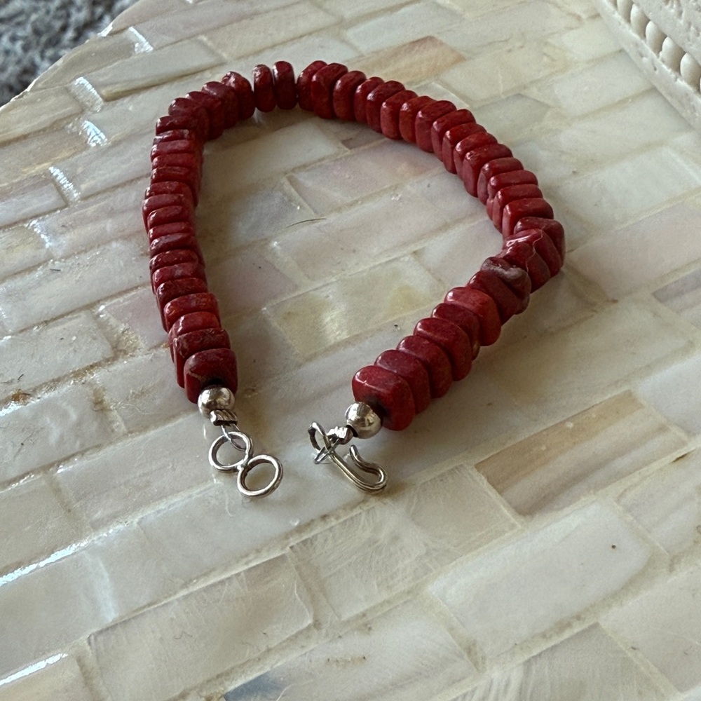 Red coral hand Beaded Navajo Necklace and Bracelet Set - Picture 7 of 10